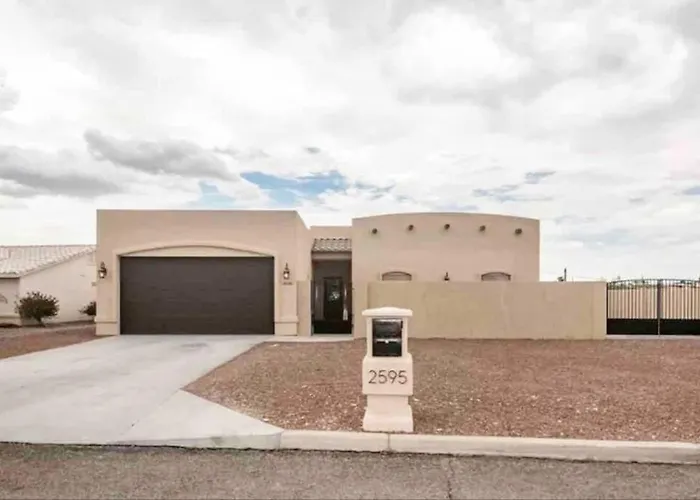 Ferienhaus Havasu Retreat! Pool, Spa, Gym & View Lake Havasu City