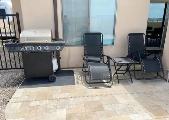 Havasu Retreat! Pool, Spa, Gym & View Lake Havasu City
