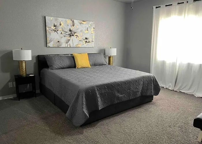 Havasu Retreat! Pool, Spa, Gym & View Ferienhaus Lake Havasu City